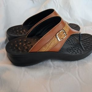 Aerothotic Wedge Sandals